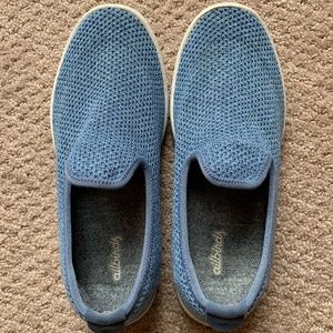 Women’s Allbirds Tree Loungers size 8 blue